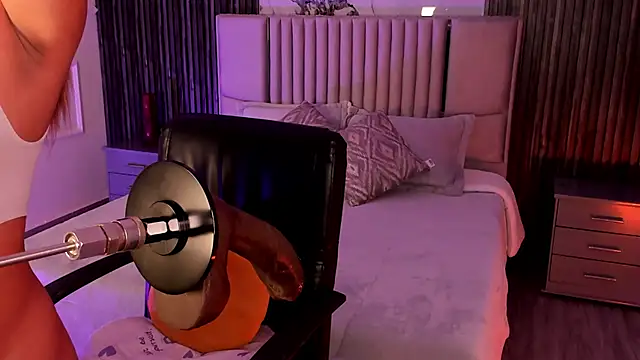 Snapshot of Lillyortiz chatting on February 23, 2026, 8:39 pm Lillyortiz online show from February 23, 2026, 8:39 pm