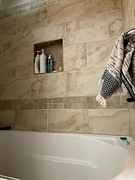 longcurved212121 online show from November 21, 2025, 7:56 pm