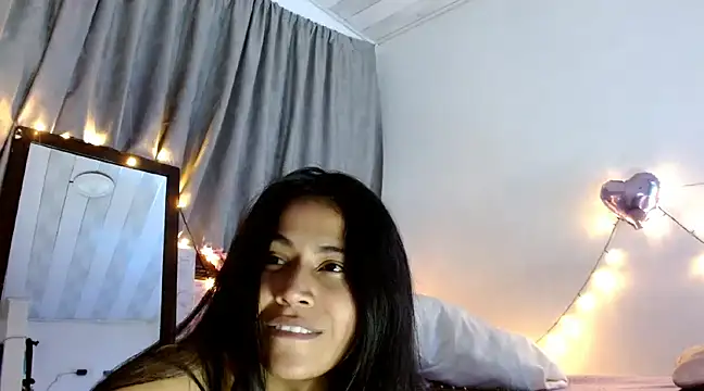 Snapshot of brihanna_lena chatting on December 29, 2024, 7:39 am brihanna lena online show from December 29, 2024, 7:39 am