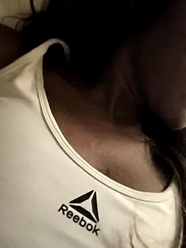 LuckiXCX online show from December 22, 2024, 4:17 am