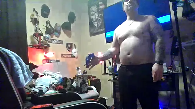 Snapshot of TwoFarty240 chatting on January 13, 2026, 5:24 am TwoFarty240 online show from January 13, 2026, 5:24 am