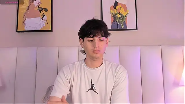 sett and gwen online show from April 15, 2026, 5:25 am