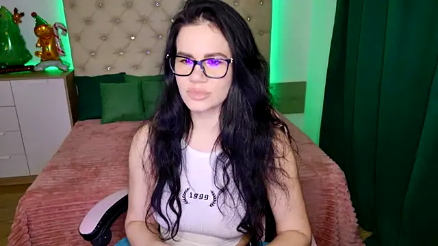 Snapshot of KattieSims chatting on January 12, 2025, 9:29 pm KattieSims online show from January 12, 2025, 9:29 pm