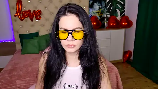 Snapshot of KattieSims chatting on February 16, 2025, 7:16 pm KattieSims online show from February 16, 2025, 7:16 pm