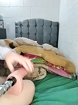 Snapshot of Yaz_Moon chatting on October 31, 2025, 1:17 am Yaz Moon online show from October 31, 2025, 1:17 am