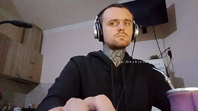 Snapshot of HappyZebra13 chatting on February 3, 2025, 5:03 pm HappyZebra13 online show from February 3, 2025, 5:03 pm