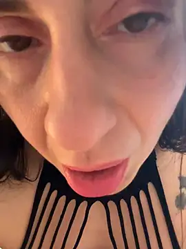 Jenaki31 online show from December 31, 2024, 2:03 pm