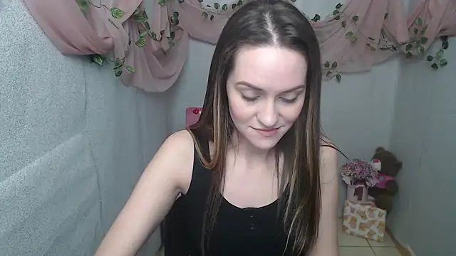 Snapshot of Lina_Star_S chatting on January 7, 2025, 6:16 am Lina Star S online show from January 7, 2025, 6:16 am