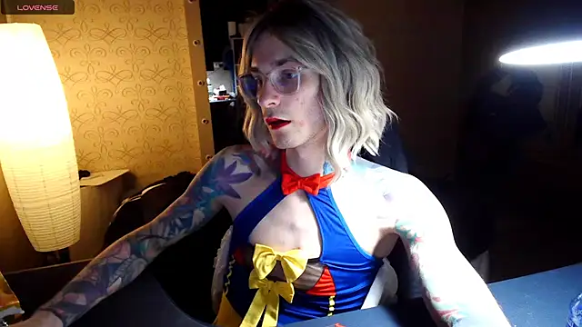 Snapshot of Julia_dolls chatting on November 28, 2025, 7:16 pm Julia dolls online show from November 28, 2025, 7:16 pm