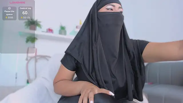 jazmin anbar online show from October 14, 2025, 7:03 pm