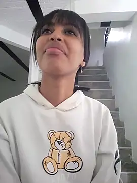 Snapshot of valkirya_7 chatting on December 5, 2025, 2:58 pm valkirya 7 online show from December 5, 2025, 2:58 pm