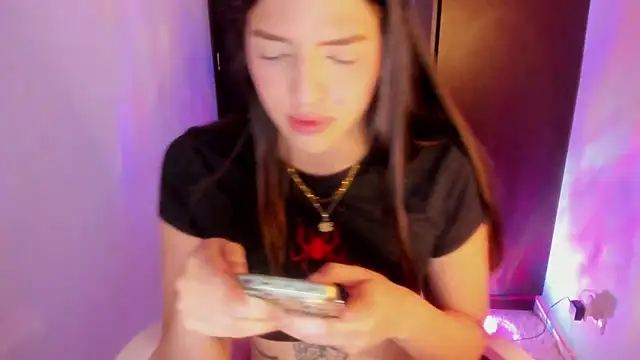 Snapshot of maria_mendez_ chatting on October 21, 2025, 4:13 am maria mendez online show from October 21, 2025, 4:13 am