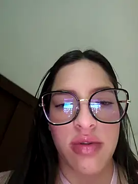 Snapshot of maria_mendez_ chatting on March 7, 2026, 10:18 pm maria mendez online show from March 7, 2026, 10:18 pm