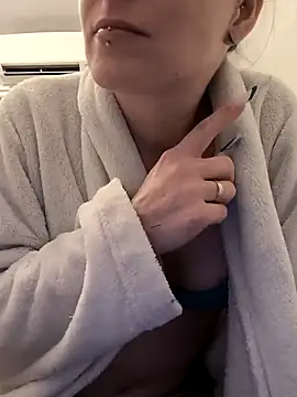 Cally-n online show from February 3, 2025, 11:58 pm