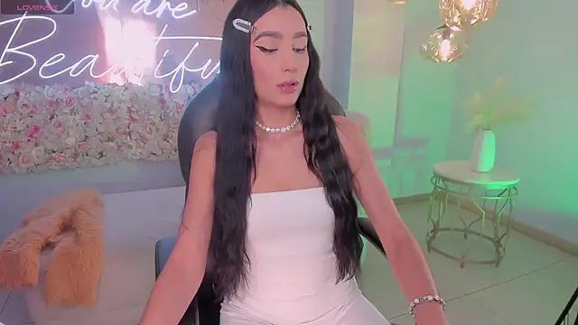 BellaCarteer  online show from December 2, 2025, 12:21 pm