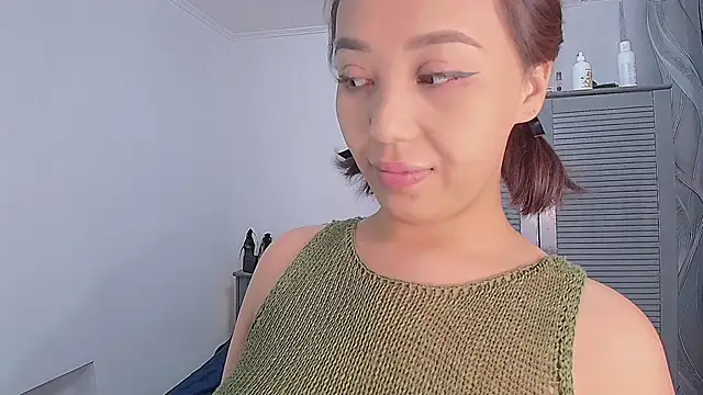 Snapshot of PurrrfectMiko chatting on November 1, 2025, 5:48 pm PurrrfectMiko online show from November 1, 2025, 5:48 pm