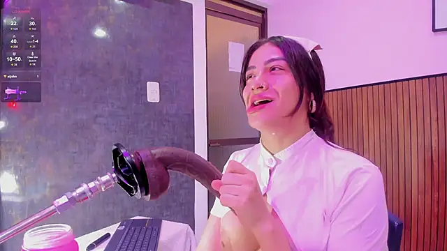 Snapshot of violett_collins_ chatting on February 20, 2026, 4:31 am violett collins online show from February 20, 2026, 4:31 am