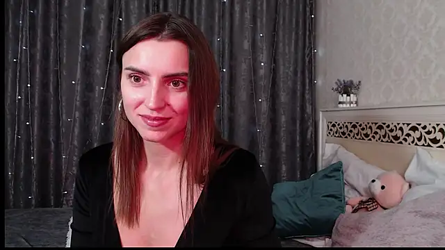 Snapshot of Lesyisme chatting on October 21, 2025, 9:48 pm Lesyisme online show from October 21, 2025, 9:48 pm