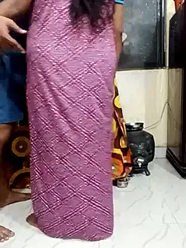 Snapshot of _Hot-Couple chatting on March 3, 2025, 8:11 pm Hot-Couple online show from March 3, 2025, 8:11 pm