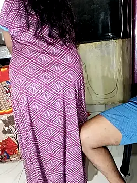 Snapshot of _Hot-Couple chatting on October 2, 2025, 9:22 pm Hot-Couple online show from October 2, 2025, 9:22 pm