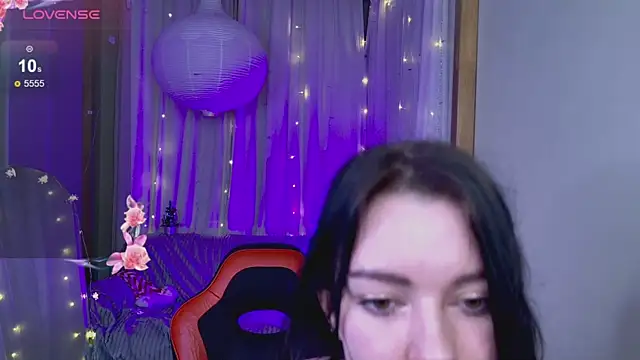 Snapshot of Lana__Cute_ chatting on December 21, 2024, 2:15 pm Lana Cute online show from December 21, 2024, 2:15 pm