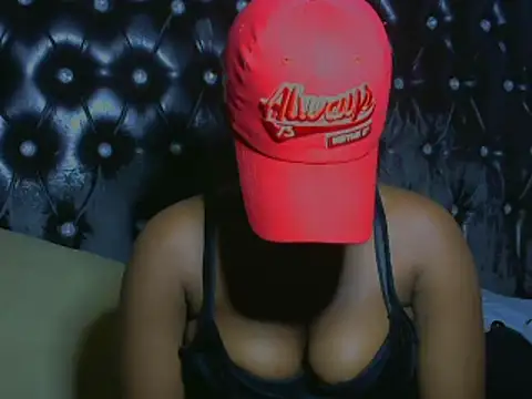 BrickyGirl online show from December 16, 2024, 1:54 pm