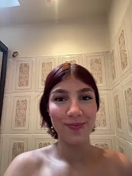 thamygomezz online show from January 28, 2025, 5:14 pm