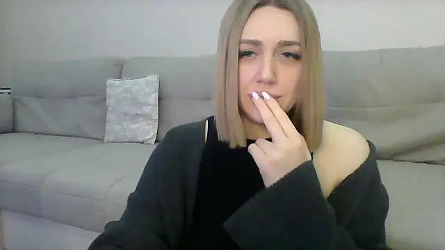 Snapshot of VickyLove047 chatting on January 11, 2025, 9:15 am VickyLove047 online show from January 11, 2025, 9:15 am