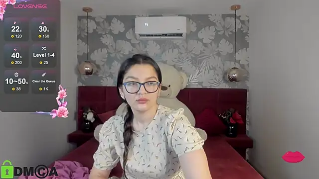Snapshot of ZarifaBev chatting on February 7, 2025, 3:55 am ZarifaBev online show from February 7, 2025, 3:55 am
