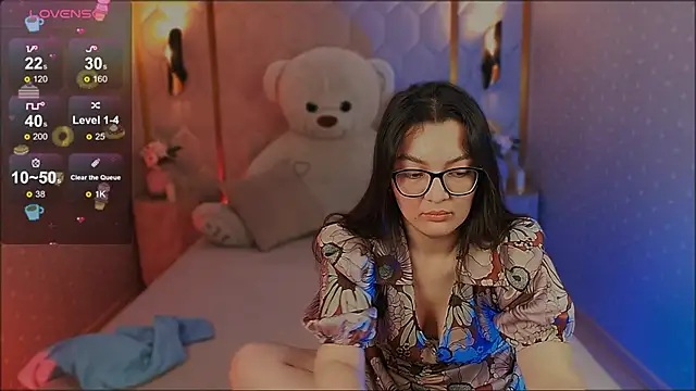 Snapshot of ZarifaBev chatting on February 15, 2025, 6:12 pm ZarifaBev online show from February 15, 2025, 6:12 pm