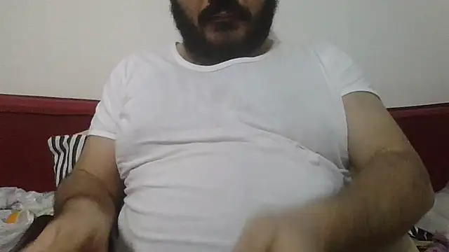Snapshot of UrfavSlaveBitch chatting on March 29, 2026, 6:08 pm UrfavSlaveBitch online show from March 29, 2026, 6:08 pm