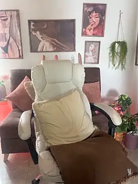 Snapshot of Adeellee_ chatting on November 23, 2025, 5:35 pm Adeellee online show from November 23, 2025, 5:35 pm