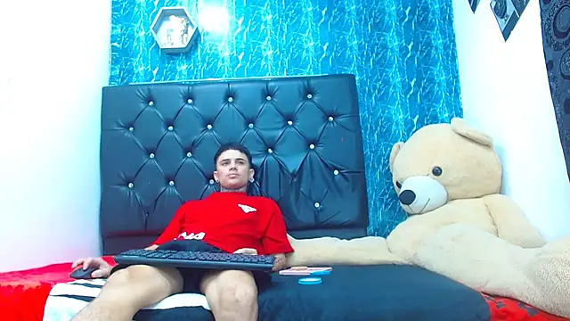 exotic hot couple online show from January 31, 2025, 1:22 am