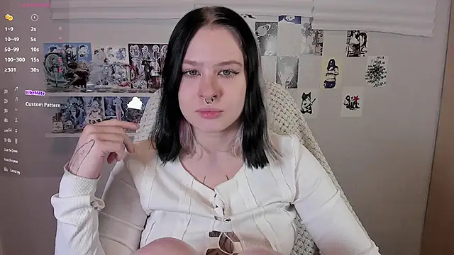 Snapshot of tender_kiitty chatting on November 18, 2025, 3:49 pm tender kiitty online show from November 18, 2025, 3:49 pm