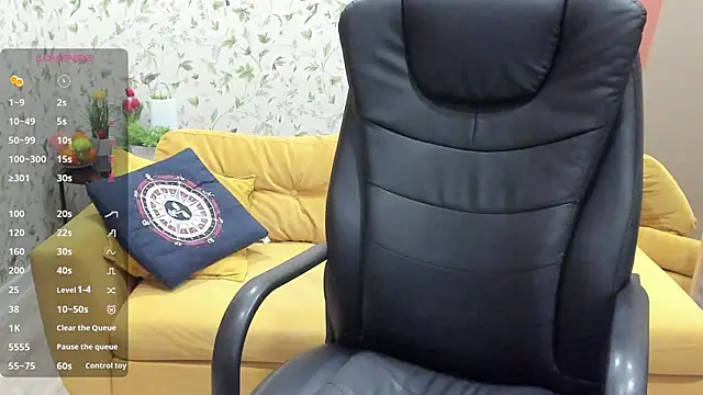 DarkErica online show from April 16, 2026, 1:56 pm