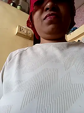 Snapshot of sunita-doll chatting on March 2, 2026, 8:43 am sunita-doll online show from March 2, 2026, 8:43 am