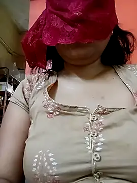 Snapshot of sunita-doll chatting on March 17, 2026, 1:43 am sunita-doll online show from March 17, 2026, 1:43 am