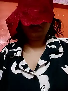 Snapshot of sunita-doll chatting on March 24, 2026, 1:43 am sunita-doll online show from March 24, 2026, 1:43 am