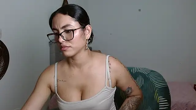 Snapshot of Sexy_Lia_ chatting on March 17, 2026, 3:00 am Sexy Lia online show from March 17, 2026, 3:00 am