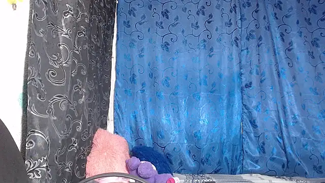 pettite pervertt online show from September 22, 2025, 8:33 pm