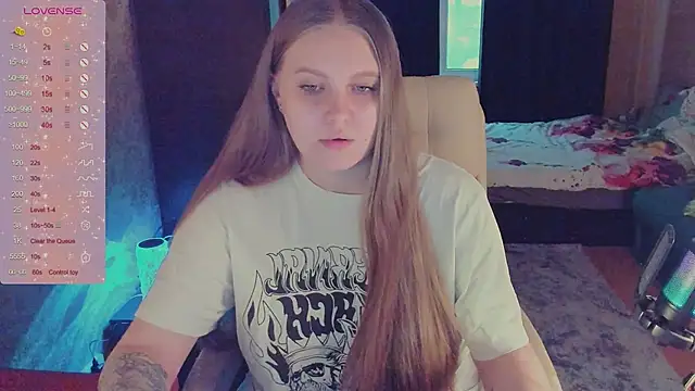 Alice Dreamgirl  online show from January 16, 2025, 8:00 am