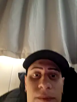 Snapshot of Leinad27 chatting on November 9, 2025, 3:10 pm Leinad27 online show from November 9, 2025, 3:10 pm