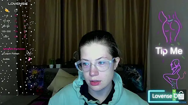 Snapshot of Alicia_redfollow chatting on October 30, 2025, 6:30 pm Alicia redfollow online show from October 30, 2025, 6:30 pm