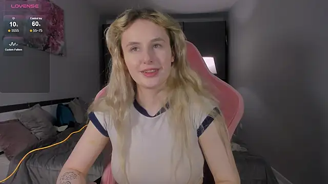 Molly Toads online show from January 21, 2025, 9:15 pm