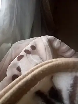 Snapshot of Miamix2 chatting on October 20, 2025, 12:05 pm Miamix2 online show from October 20, 2025, 12:05 pm