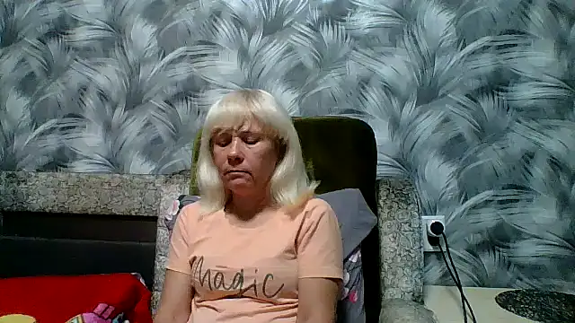 sakura blonde online show from November 6, 2025, 5:08 am