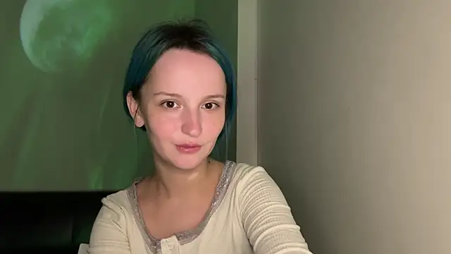 Snapshot of bumble_bee chatting on January 5, 2025, 1:15 pm bumble bee online show from January 5, 2025, 1:15 pm