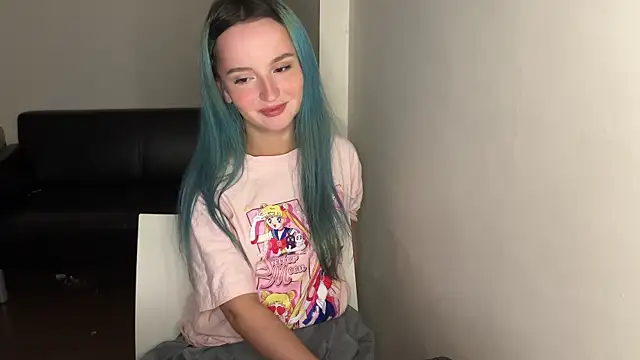 Snapshot of bumble_bee chatting on March 10, 2025, 2:05 pm bumble bee online show from March 10, 2025, 2:05 pm