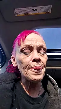 MommyMisfit online show from December 20, 2025, 3:08 pm