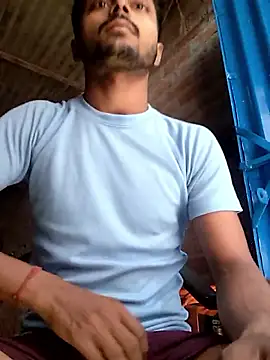 Snapshot of Suraj223kumar chatting on March 14, 2026, 3:45 am Suraj223kumar online show from March 14, 2026, 3:45 am